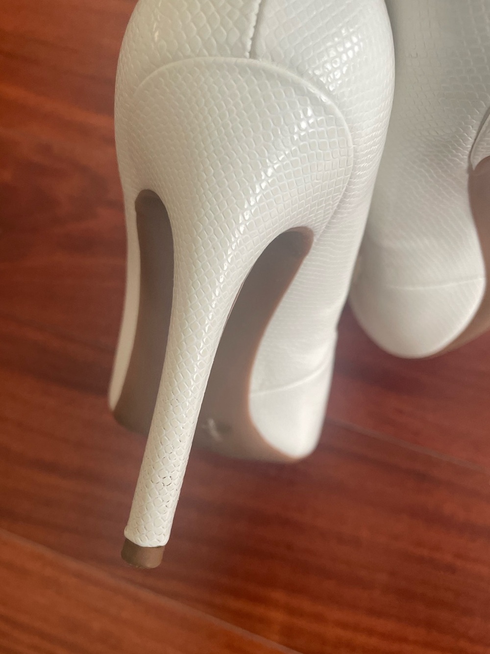 OFFERS OPEN! Size 8 heels white Jessica Simpson White Pointed Toe High Heels - Picture 4 of 11
